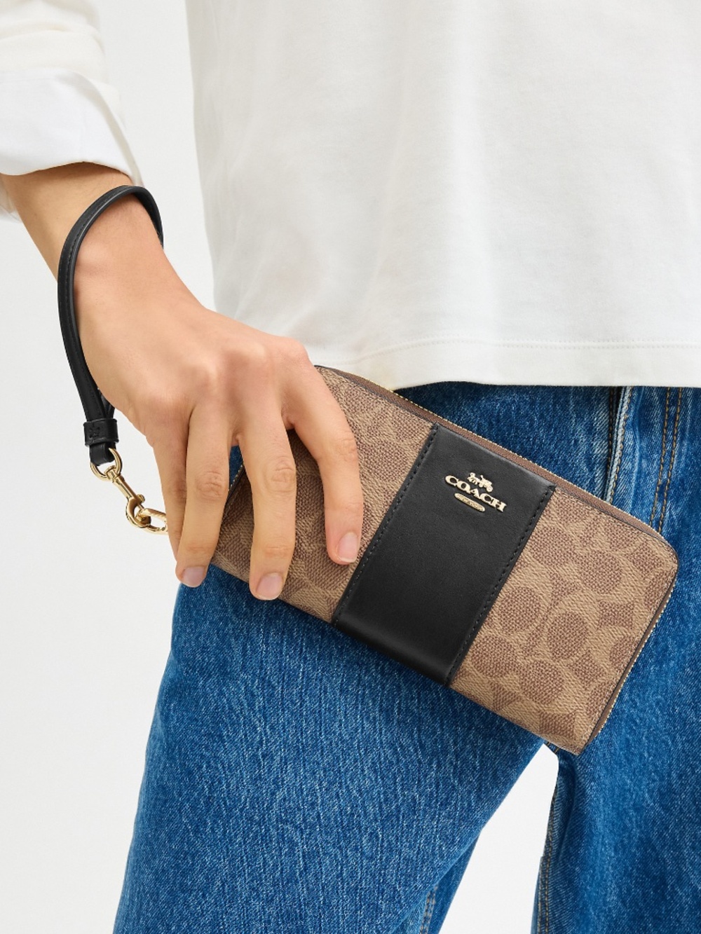 Coach Outlet Long Zip Around Wallet In Signature Canvas With Stripe